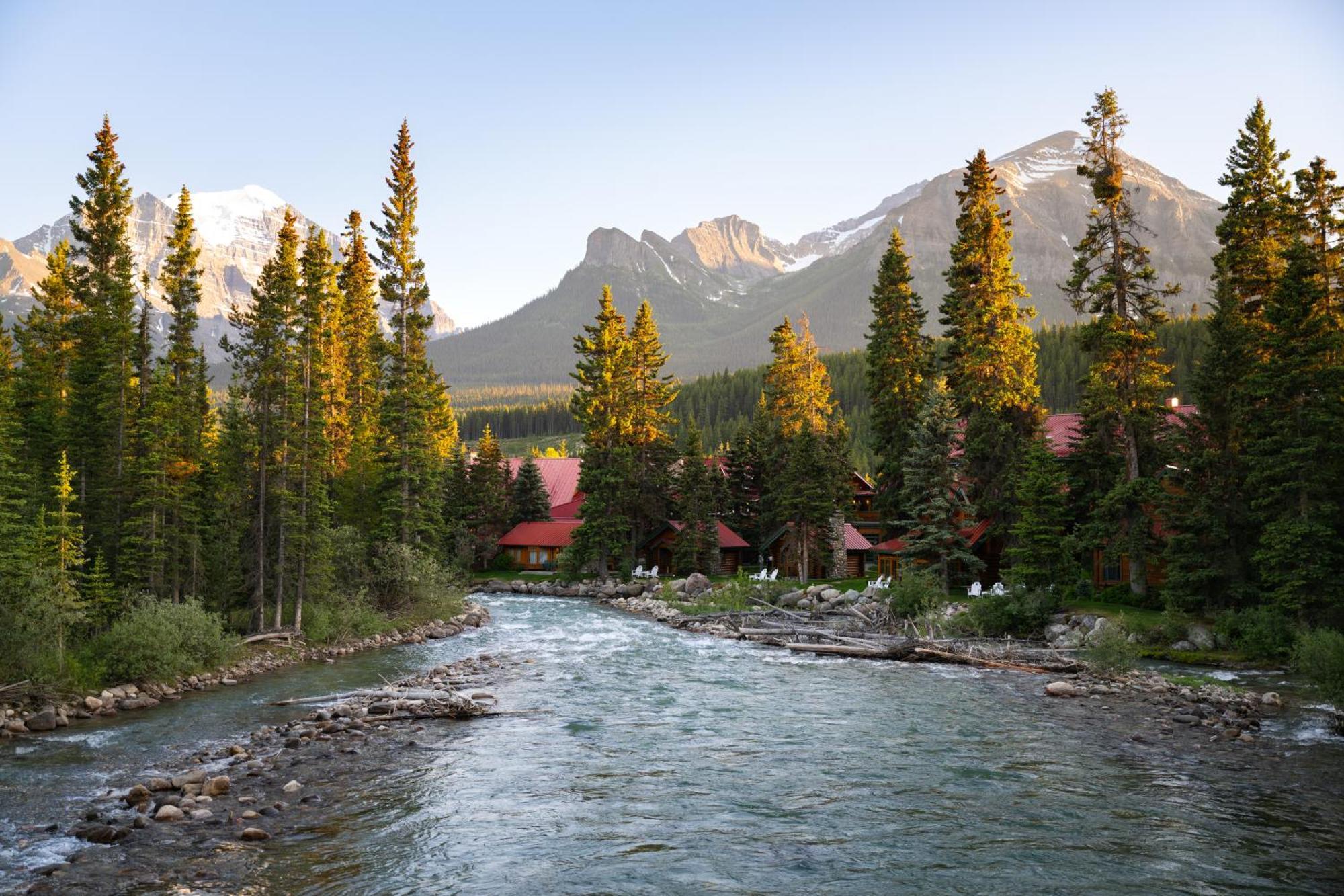 Post Hotel & Spa Lake Louise Eksteriør bilde