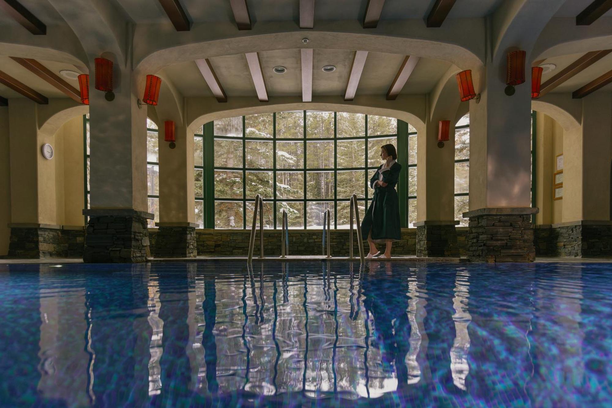Post Hotel & Spa Lake Louise Eksteriør bilde