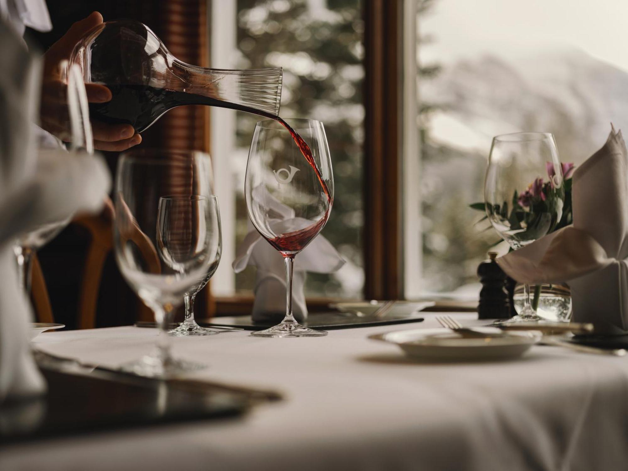 Post Hotel & Spa Lake Louise Eksteriør bilde